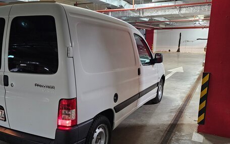 Peugeot Partner II рестайлинг 2, 2011 год, 900 000 рублей, 4 фотография