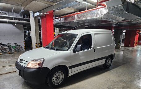 Peugeot Partner II рестайлинг 2, 2011 год, 900 000 рублей, 2 фотография