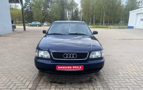 Audi A6, 1995 год, 570 000 рублей, 1 фотография