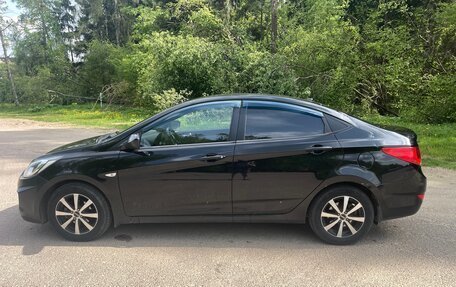 Hyundai Solaris II рестайлинг, 2011 год, 700 000 рублей, 7 фотография