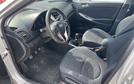 Hyundai Solaris II рестайлинг, 2014 год, 860 000 рублей, 9 фотография