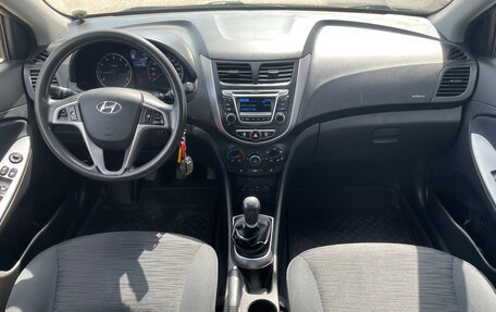 Hyundai Solaris II рестайлинг, 2014 год, 860 000 рублей, 17 фотография