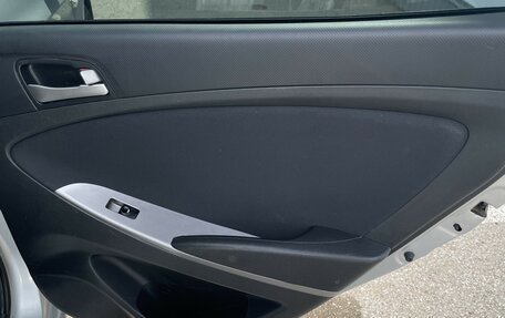 Hyundai Solaris II рестайлинг, 2014 год, 860 000 рублей, 23 фотография