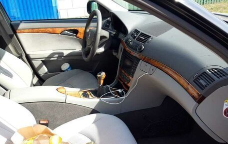 Mercedes-Benz E-Класс, 2009 год, 1 100 000 рублей, 2 фотография