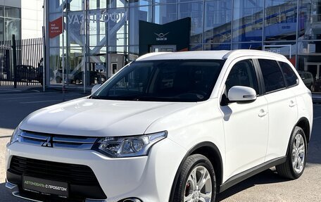 Mitsubishi Outlander III рестайлинг 3, 2014 год, 1 450 000 рублей, 1 фотография