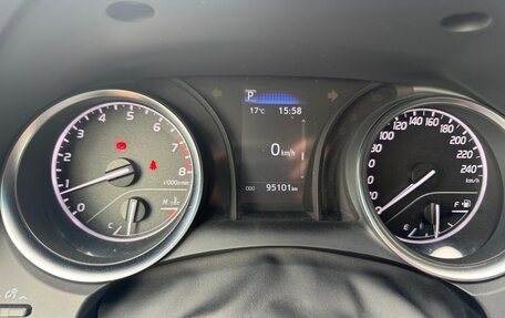 Toyota Camry, 2021 год, 3 000 000 рублей, 10 фотография