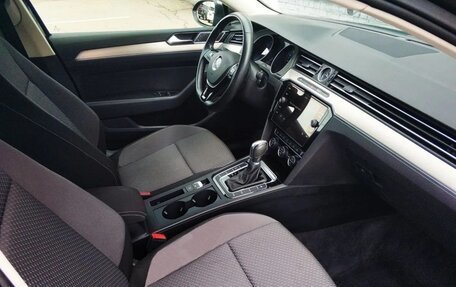 Volkswagen Passat B8 рестайлинг, 2017 год, 1 550 000 рублей, 7 фотография