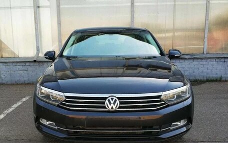 Volkswagen Passat B8 рестайлинг, 2017 год, 1 550 000 рублей, 12 фотография