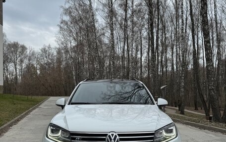 Volkswagen Touareg III, 2015 год, 2 950 000 рублей, 14 фотография