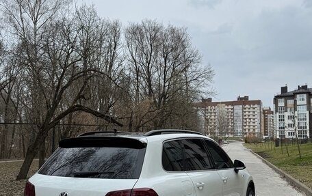 Volkswagen Touareg III, 2015 год, 2 950 000 рублей, 9 фотография