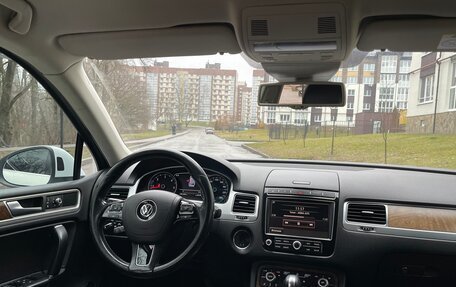 Volkswagen Touareg III, 2015 год, 2 950 000 рублей, 23 фотография