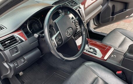 Toyota Camry, 2013 год, 1 850 000 рублей, 2 фотография