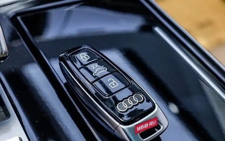 Audi A8, 2021 год, 8 676 000 рублей, 38 фотография