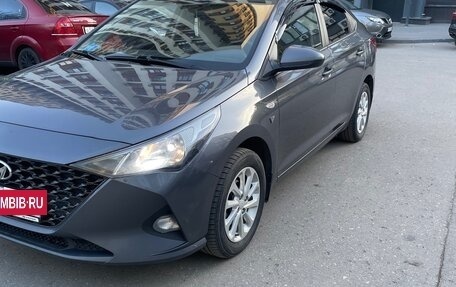 Hyundai Solaris II рестайлинг, 2021 год, 1 550 000 рублей, 2 фотография