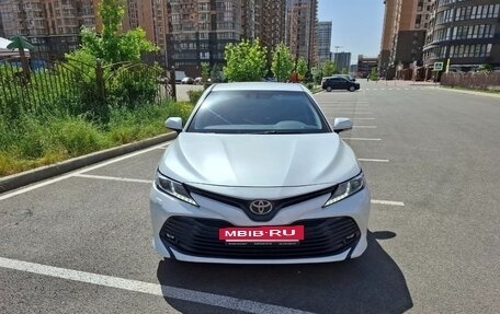 Toyota Camry, 2021 год, 2 550 000 рублей, 4 фотография