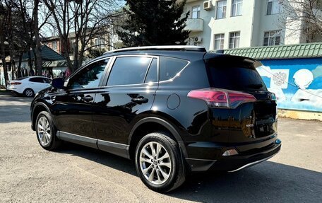 Toyota RAV4, 2017 год, 2 500 000 рублей, 4 фотография