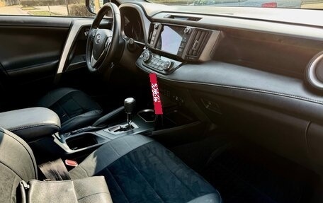 Toyota RAV4, 2017 год, 2 500 000 рублей, 8 фотография