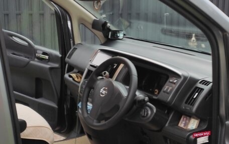 Nissan Serena III, 2010 год, 950 000 рублей, 5 фотография