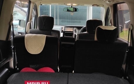 Nissan Serena III, 2010 год, 950 000 рублей, 2 фотография