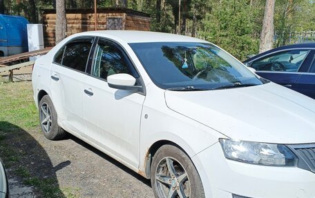 Skoda Rapid I, 2017 год, 700 000 рублей, 2 фотография