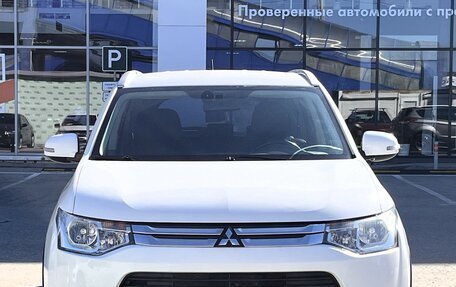 Mitsubishi Outlander III рестайлинг 3, 2014 год, 1 450 000 рублей, 2 фотография
