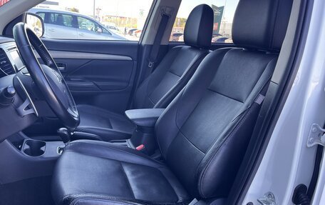 Mitsubishi Outlander III рестайлинг 3, 2014 год, 1 450 000 рублей, 19 фотография
