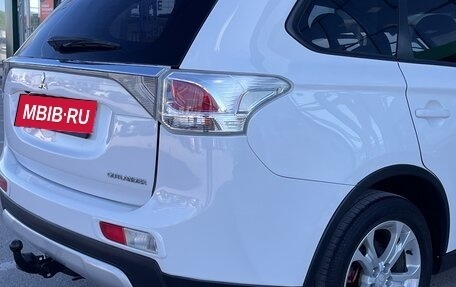 Mitsubishi Outlander III рестайлинг 3, 2014 год, 1 450 000 рублей, 12 фотография