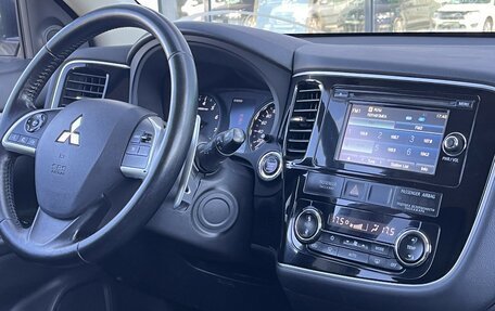 Mitsubishi Outlander III рестайлинг 3, 2014 год, 1 450 000 рублей, 26 фотография