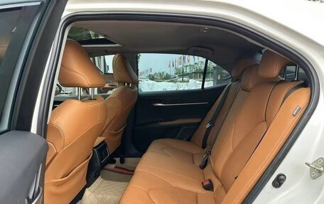 Toyota Camry, 2021 год, 1 950 000 рублей, 9 фотография
