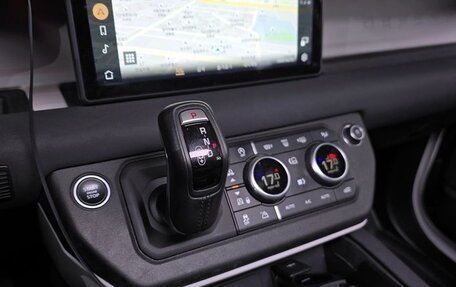 Land Rover Defender II, 2021 год, 6 200 000 рублей, 13 фотография