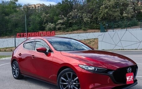Mazda 3, 2019 год, 1 900 000 рублей, 1 фотография