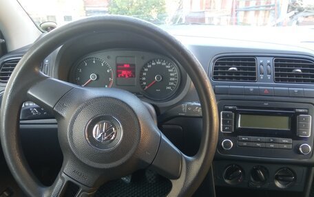 Volkswagen Polo VI (EU Market), 2011 год, 750 000 рублей, 7 фотография