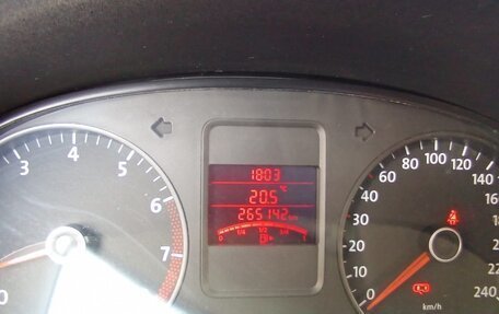 Volkswagen Polo VI (EU Market), 2011 год, 750 000 рублей, 9 фотография