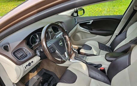 Volvo V40 Cross Country I, 2013 год, 1 490 000 рублей, 10 фотография