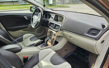 Volvo V40 Cross Country I, 2013 год, 1 490 000 рублей, 13 фотография
