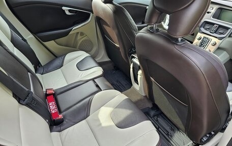 Volvo V40 Cross Country I, 2013 год, 1 490 000 рублей, 12 фотография