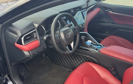 Toyota Camry, 2018 год, 3 300 000 рублей, 9 фотография