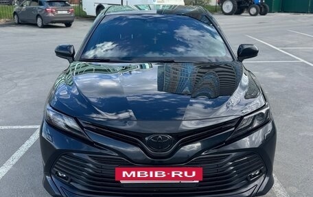 Toyota Camry, 2018 год, 3 300 000 рублей, 3 фотография