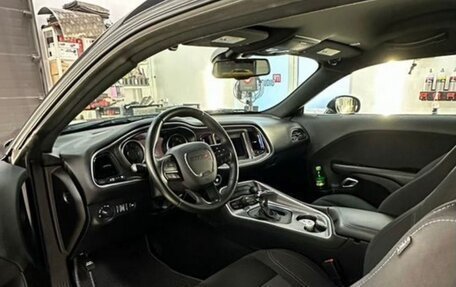 Dodge Challenger III рестайлинг 2, 2019 год, 3 499 999 рублей, 9 фотография