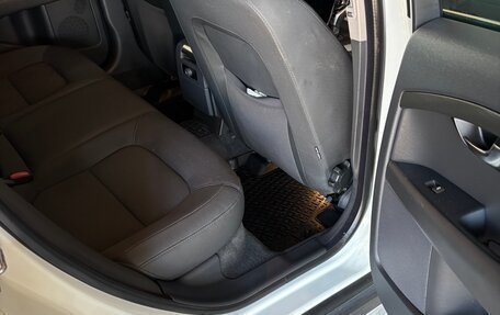 Volvo XC70 II рестайлинг, 2015 год, 3 490 000 рублей, 24 фотография