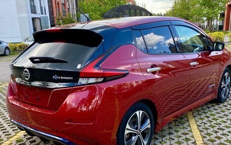 Nissan Leaf II, 2019 год, 1 670 000 рублей, 2 фотография