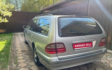 Mercedes-Benz E-Класс, 2002 год, 820 000 рублей, 5 фотография