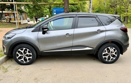 Renault Kaptur I рестайлинг, 2017 год, 1 610 000 рублей, 4 фотография