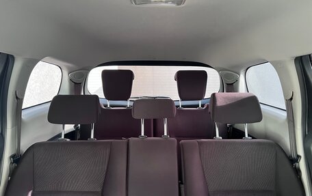 Toyota Wish II, 2010 год, 1 590 000 рублей, 8 фотография