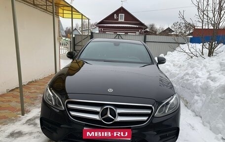 Mercedes-Benz E-Класс, 2019 год, 4 000 000 рублей, 1 фотография