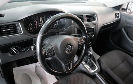 Volkswagen Jetta VI, 2013 год, 1 119 000 рублей, 11 фотография