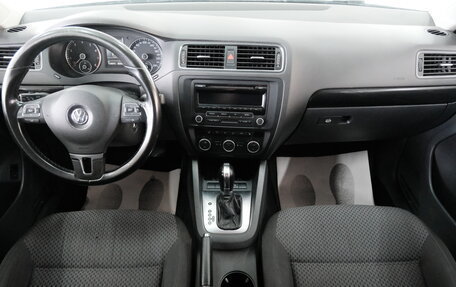 Volkswagen Jetta VI, 2013 год, 1 119 000 рублей, 16 фотография