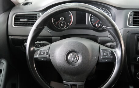 Volkswagen Jetta VI, 2013 год, 1 119 000 рублей, 13 фотография