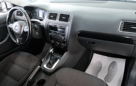 Volkswagen Jetta VI, 2013 год, 1 119 000 рублей, 21 фотография