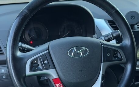 Hyundai Solaris II рестайлинг, 2016 год, 1 330 000 рублей, 4 фотография